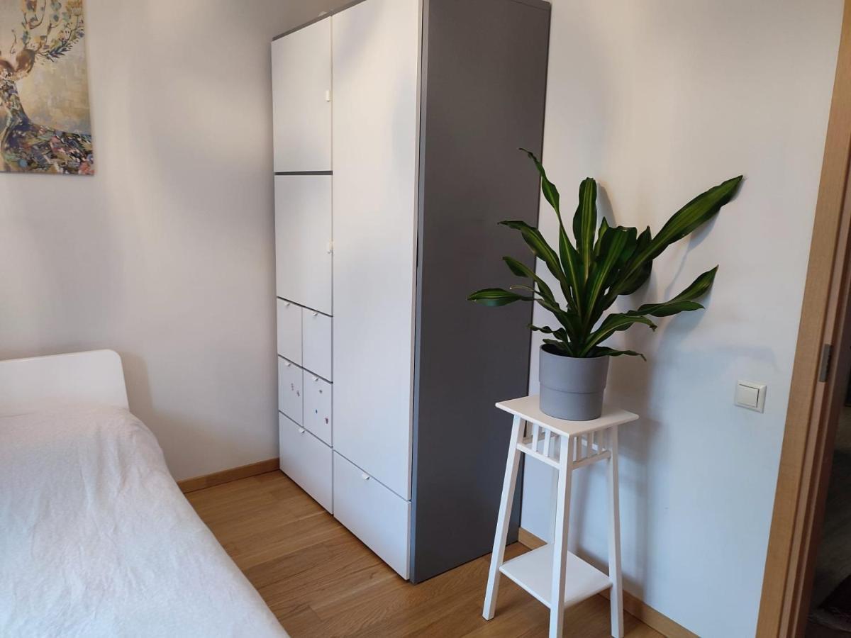 Cozy 2-Bedrooms Apartment In A New Complex Near The Airport And The Center Riga Luaran gambar